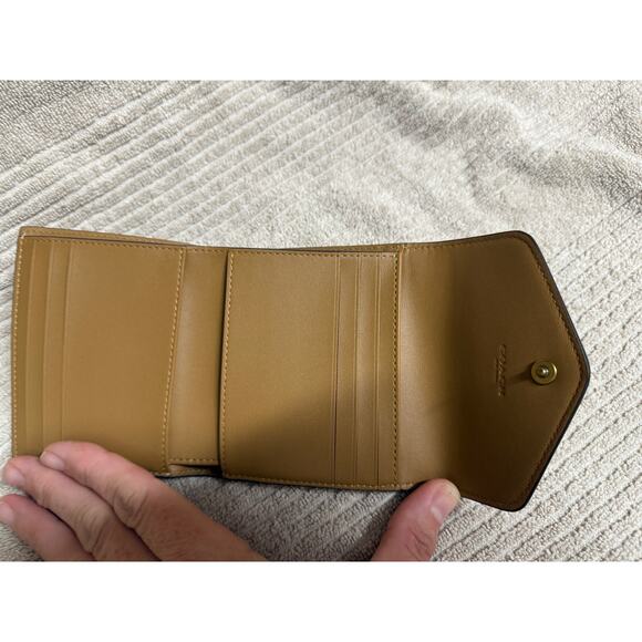 Coach Trifold Wallet w/ coin slot  Coach WYN Cream Mustard - Picture 2 of 5